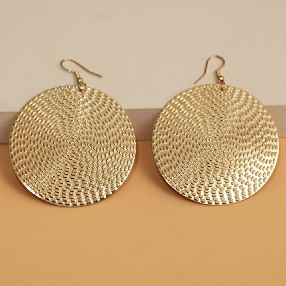 Round drop earrings